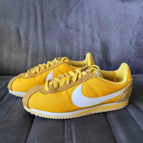 Nike sale cortez mustard