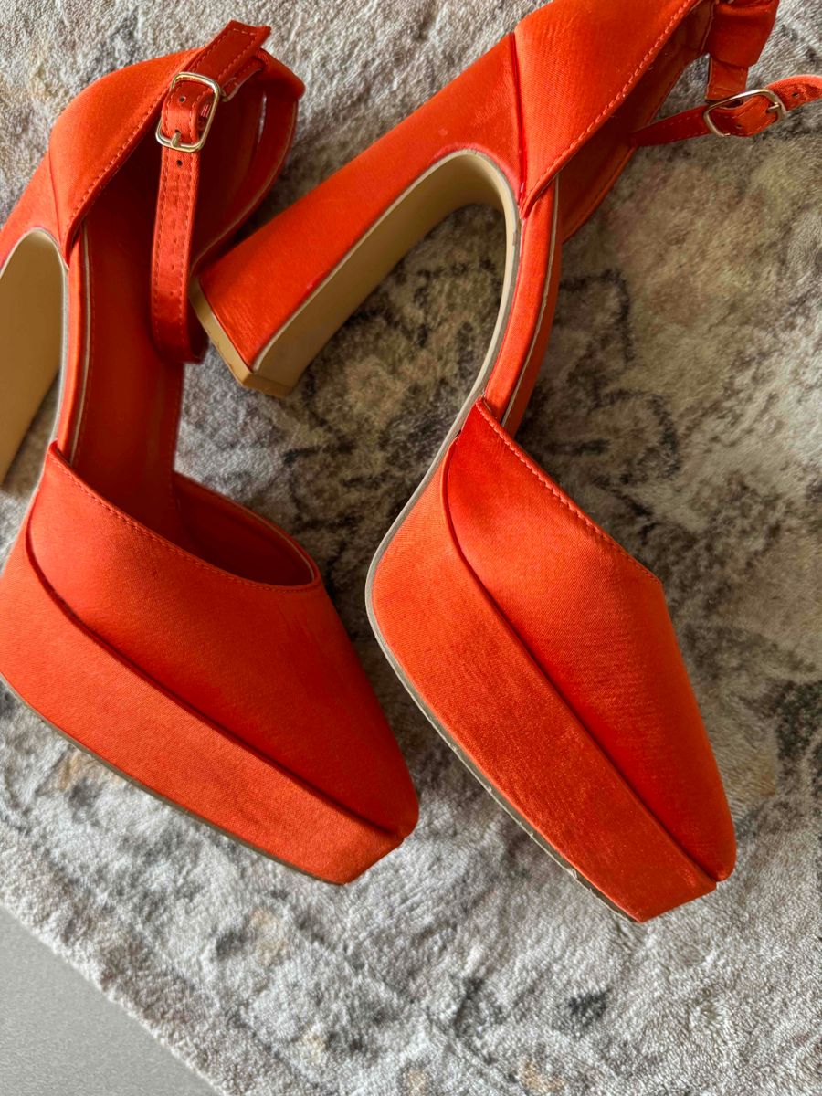 Burnt orange platform heels discount