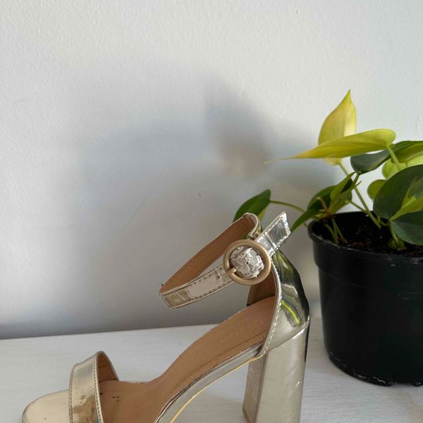 Yaga marketplace for preloved fashion