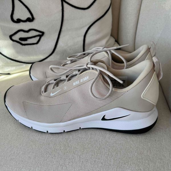 Nike 2025 rivah women's