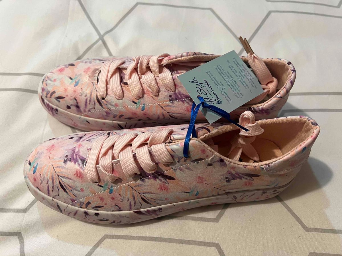 Hush puppies 2025 floral shoes