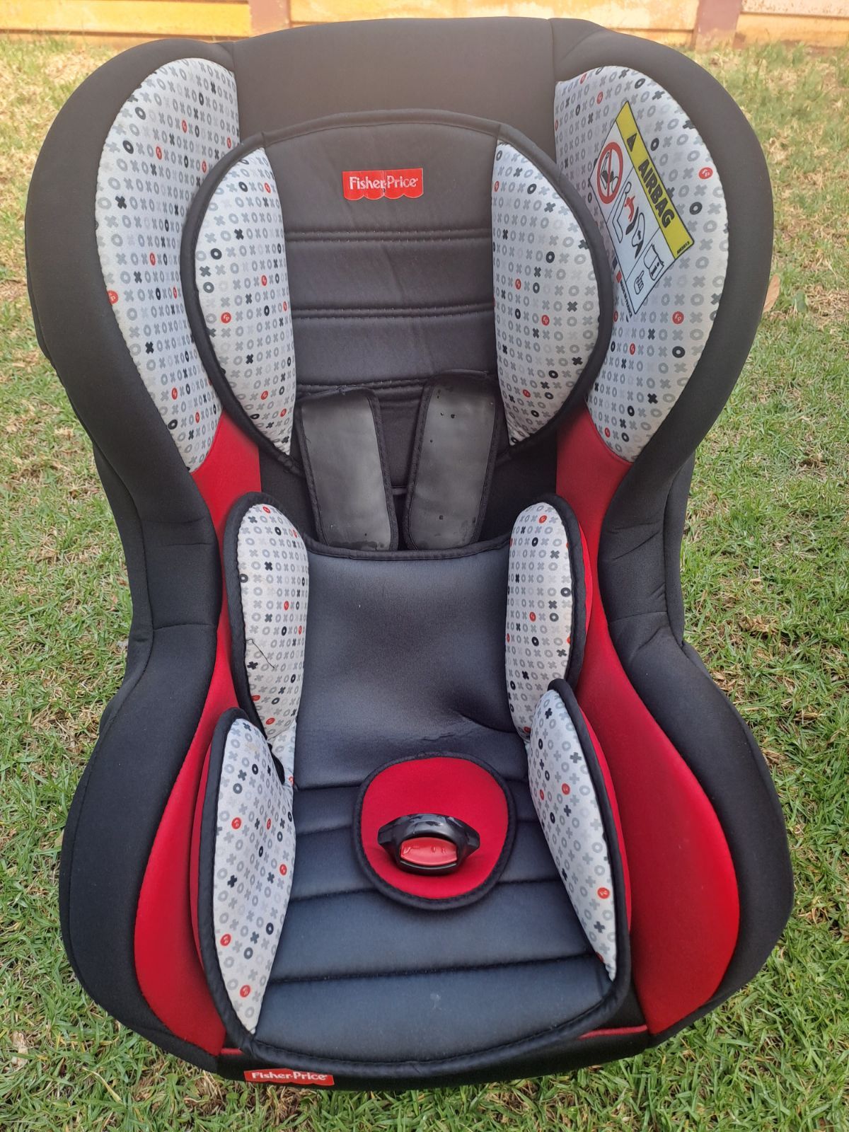 Fisherprice Car Seat Suitable from birth to 18kg approx 4 years has excellent usability and is e