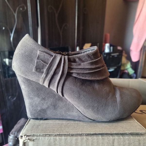 Gray suede top wedge booties