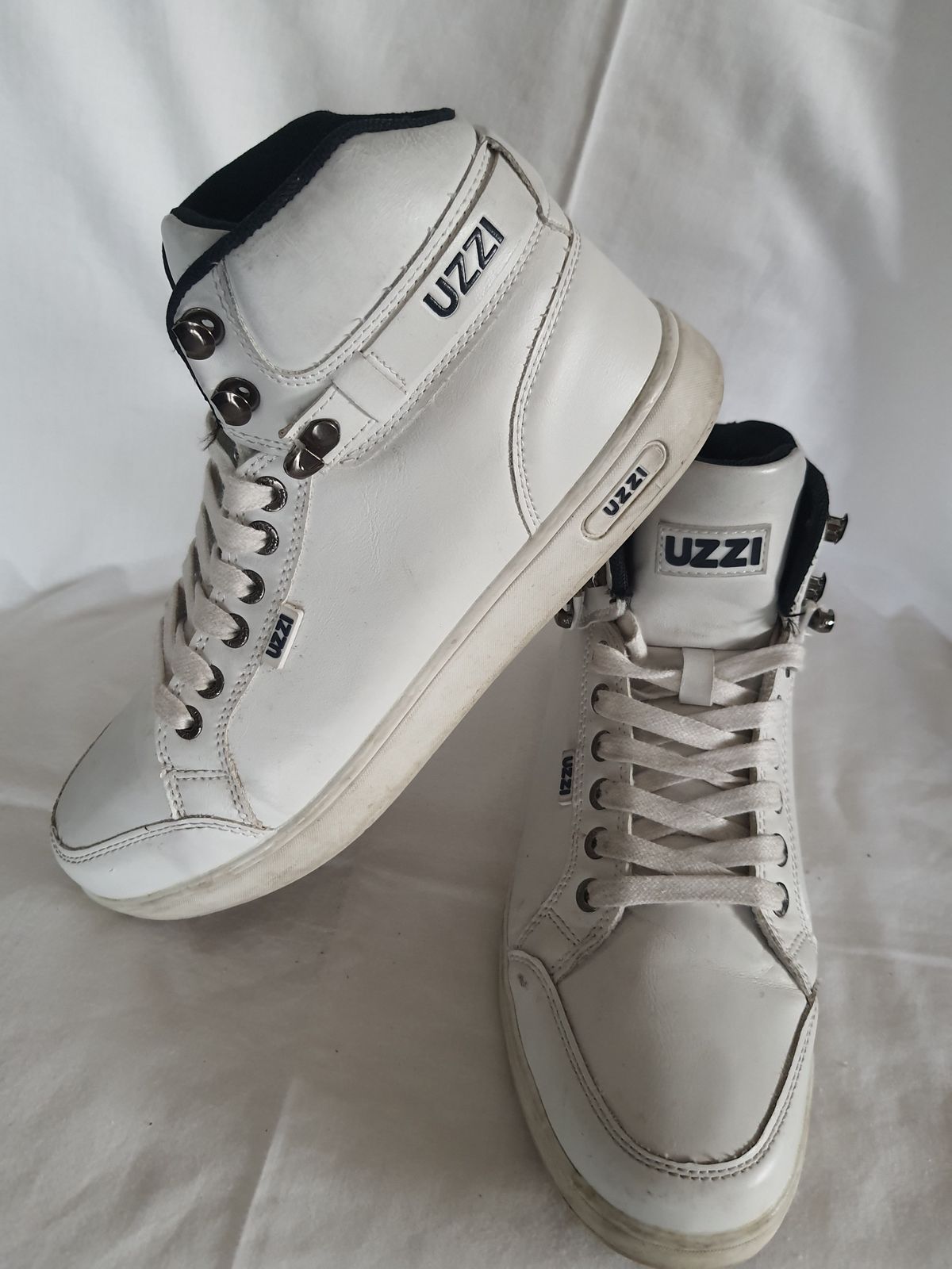 Men | Uzzi Hi- Top mens sneakers Size UK 6 in | YAGA Men | Uzzi Hi- Top mens sneakers Size UK 6 in | YAGA