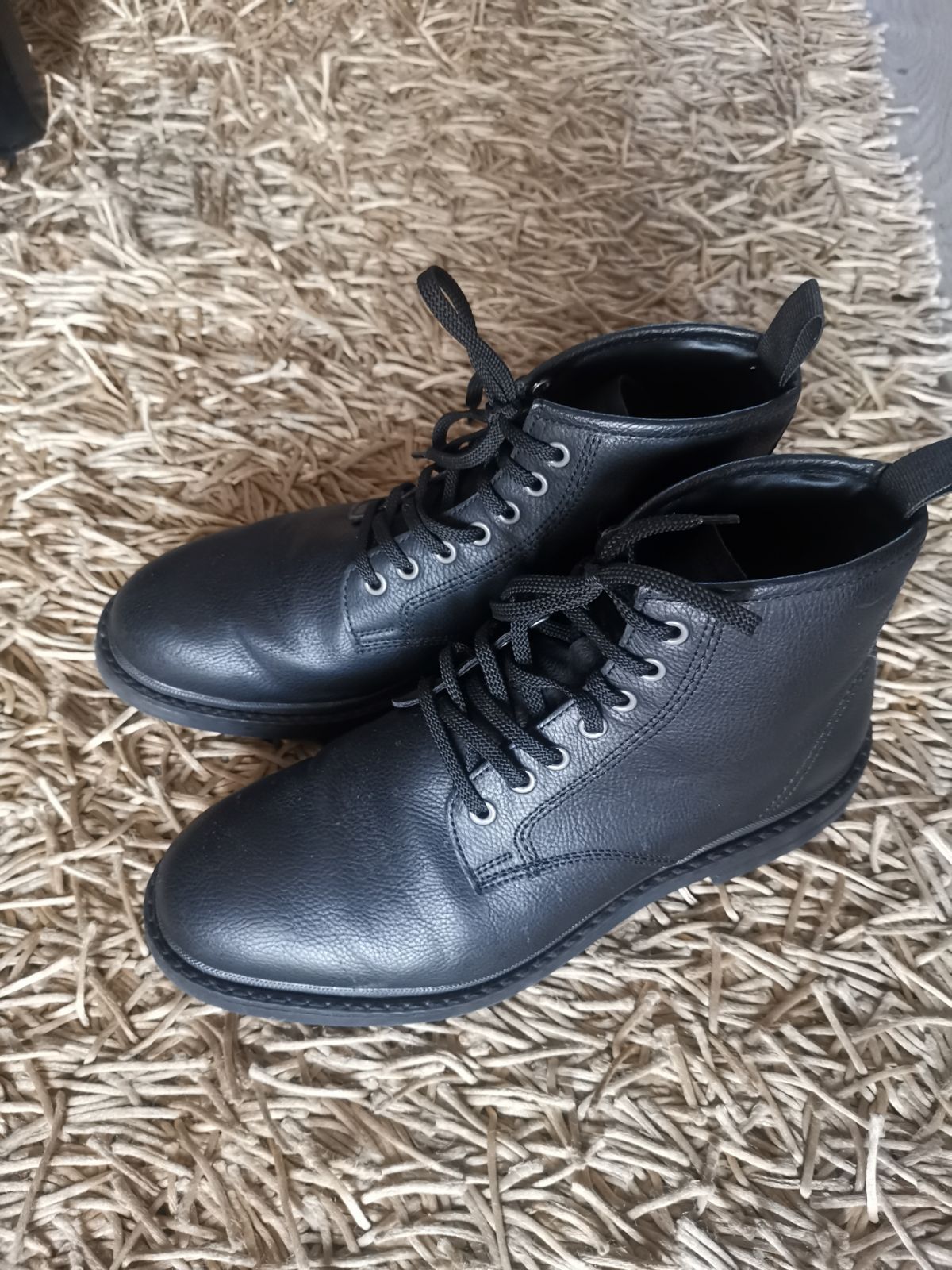 Dr martens hot sale emmeline pebble