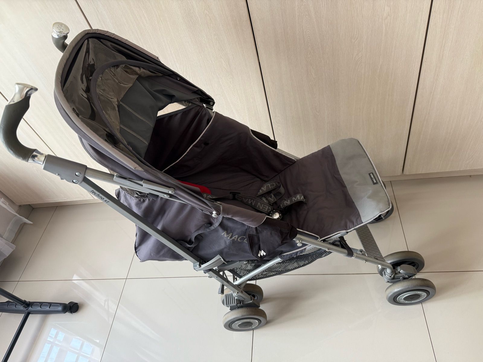 Kids Maclaren stroller comfortable yet compa YAGA
