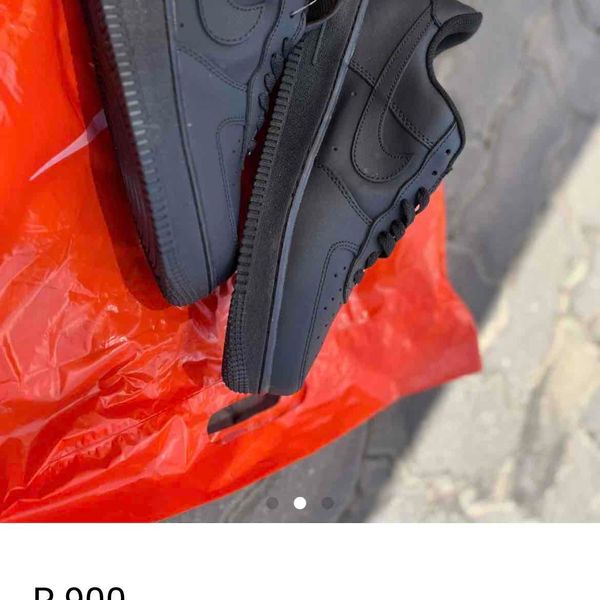 Men Its black and its Nike Airforce 1 Comes Yaga SA