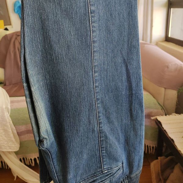 Yaga Marketplace For Preloved Fashion yaga-marketplace-for-preloved-fashion