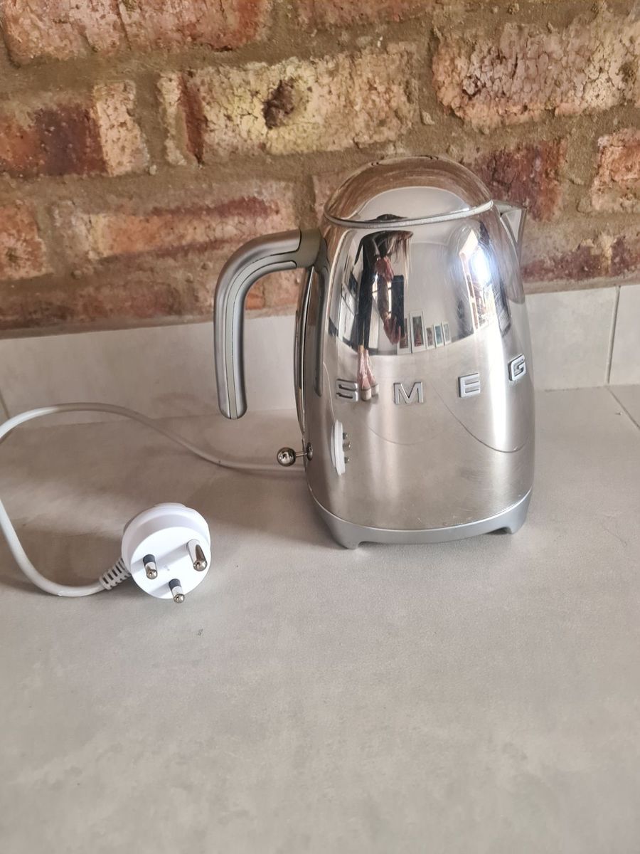 Silver hotsell smeg kettle