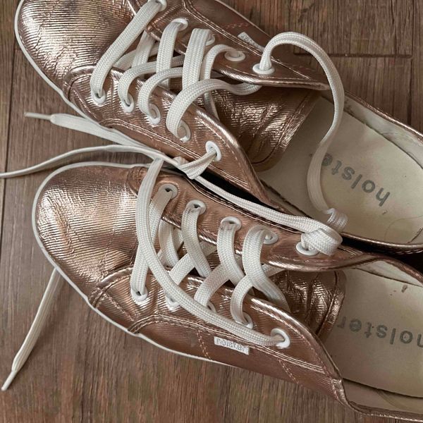 Women Rose Gold Holster Sneaker At some plac Yaga SA