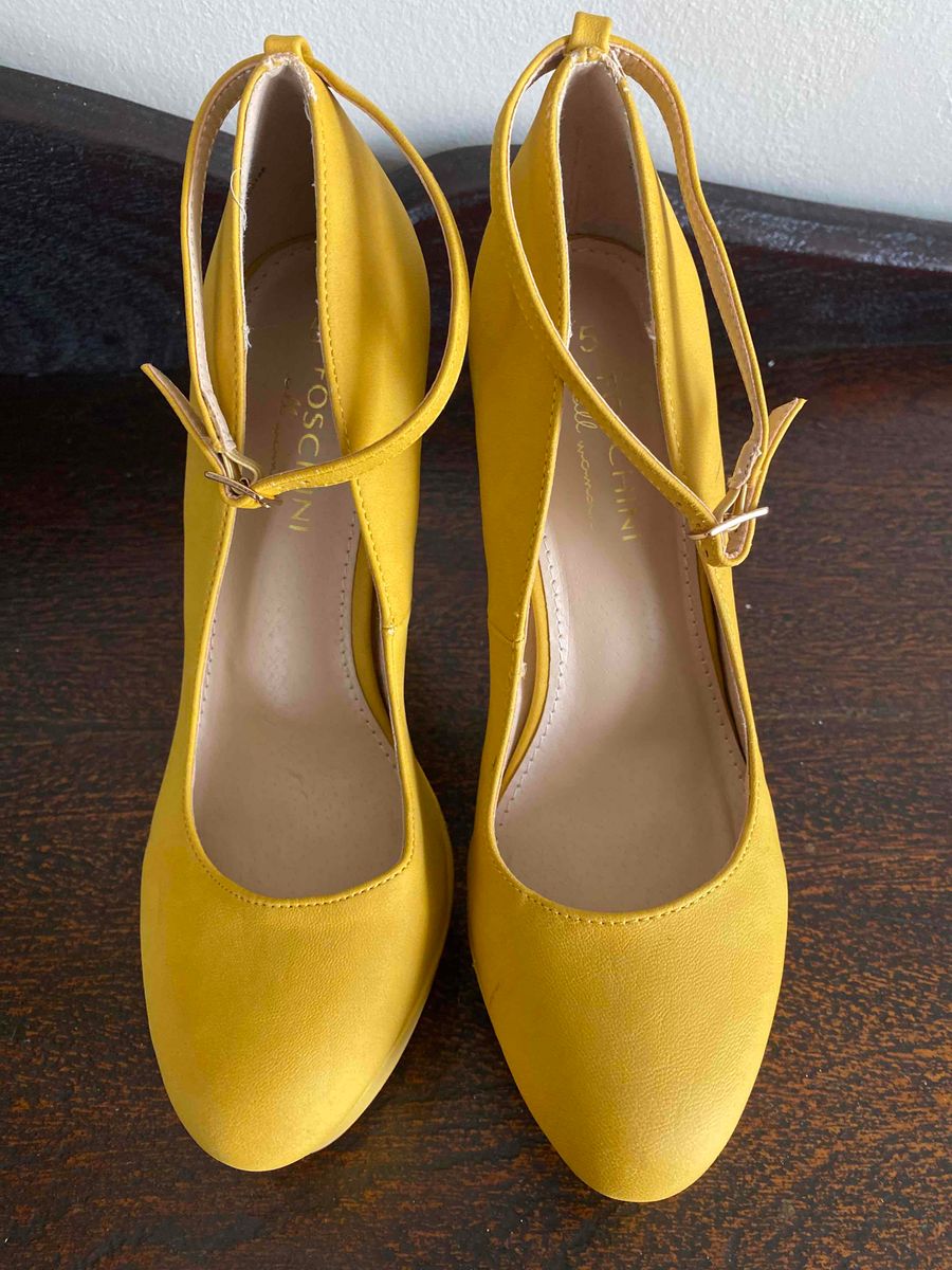 Foschini deals yellow heels