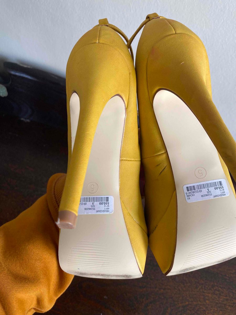 Yellow heels size 9 online