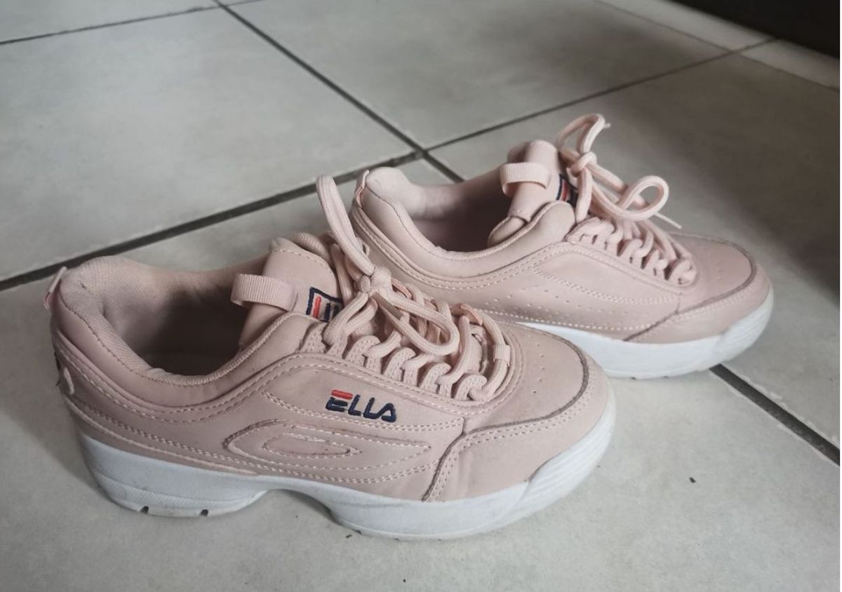 Women Pink Fila Tekkies Worn probably like 1 Yaga SA