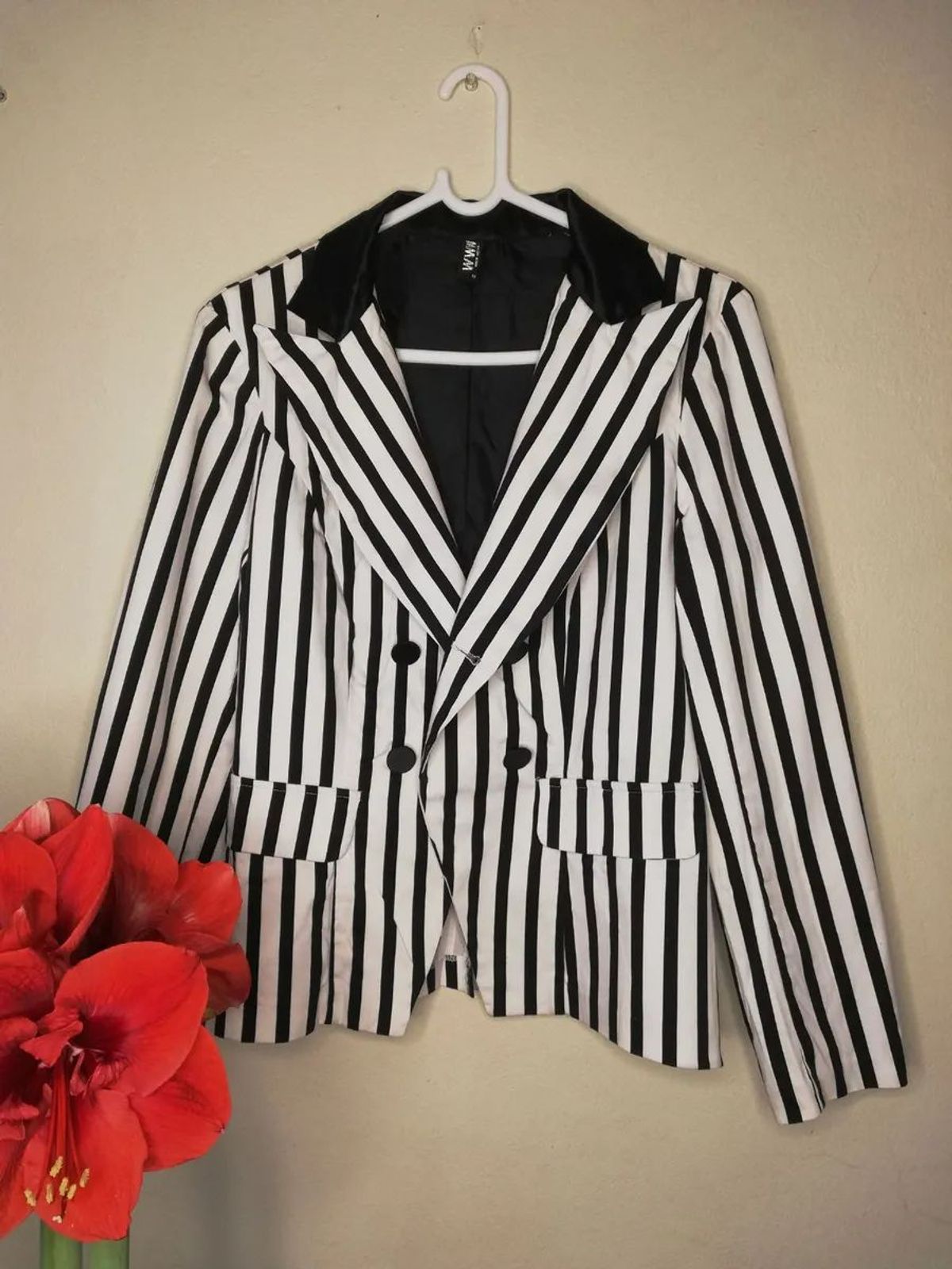 Yaga marketplace for preloved fashion