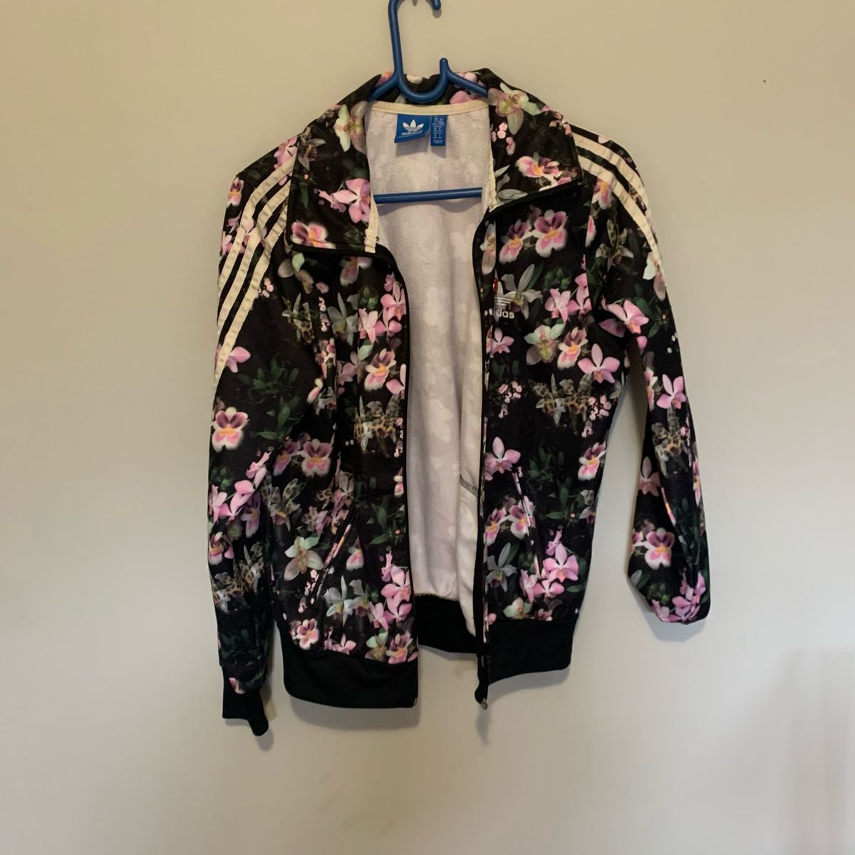 Women Adidas floral jacket. Size US medium. F Yaga SA