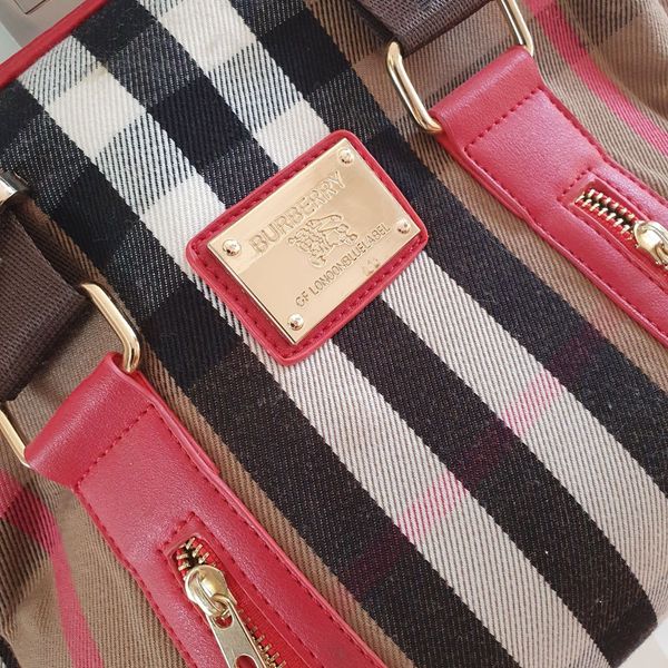 Women Burberry Bag Yaga SA
