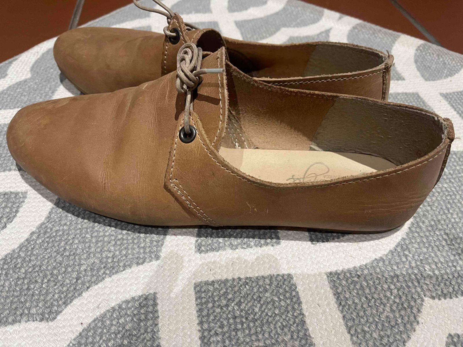 Honey suede women's hot sale kelli flats