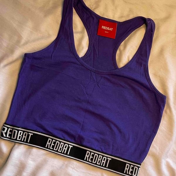Purple sports bra💜 , brand : Redbat , size small