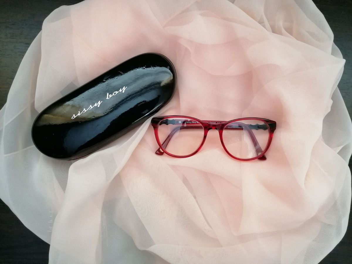 Sissy boy top eyewear