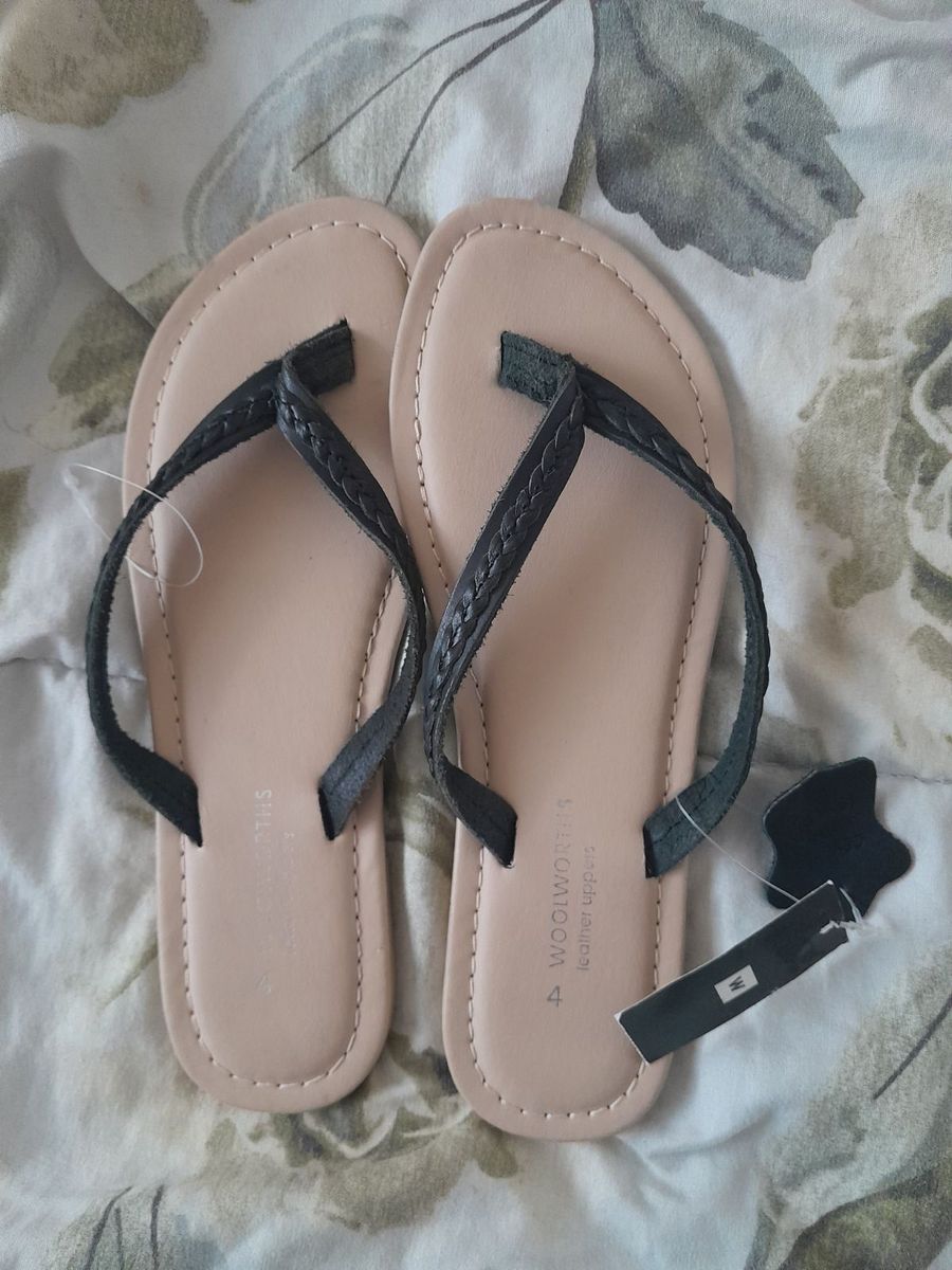 Champagne Kirkestol byld Women | small Size 4 Woolworths slippers. | Yaga SA