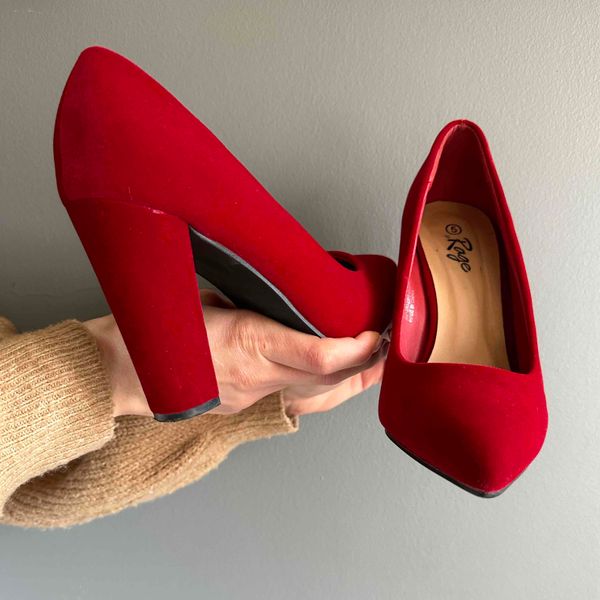 Red statement block heels from rage in an excellent condition Worn only once. Size 5