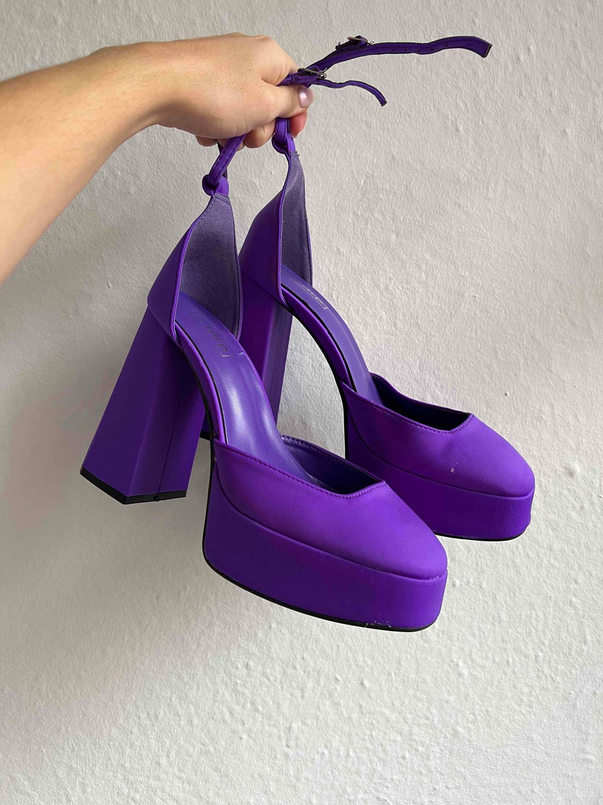 Purple on sale platform pumps