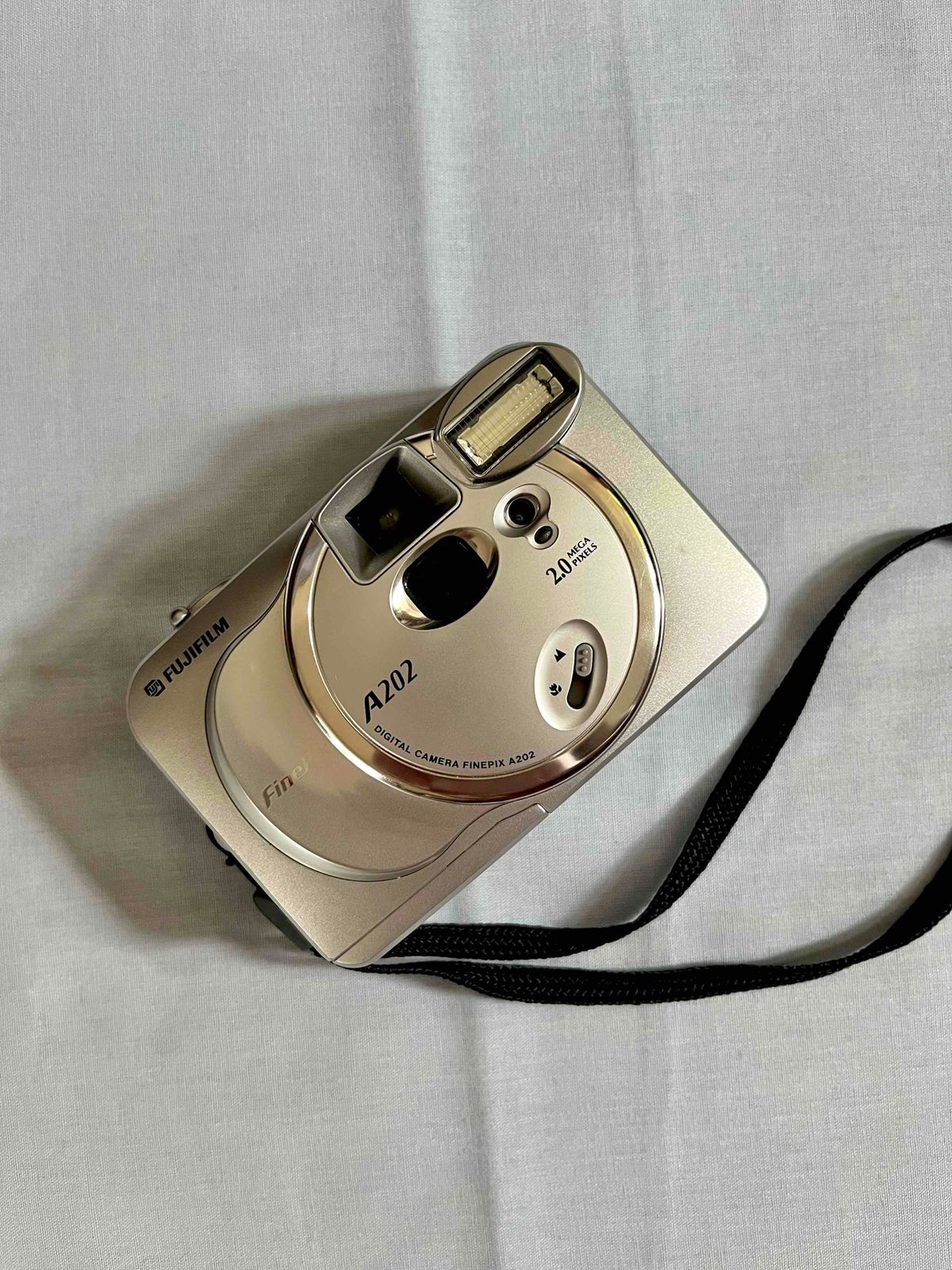 Fujifilm FinePix A202 デジタルカメラ（富士フイルム FinePix