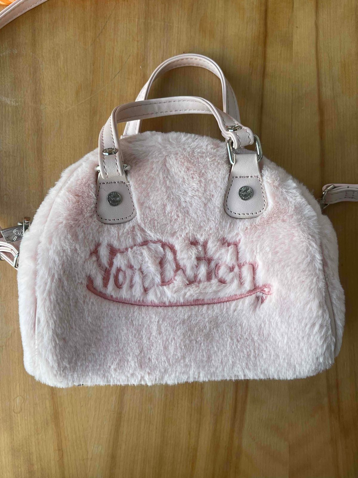 Pink fur best sale von dutch bag