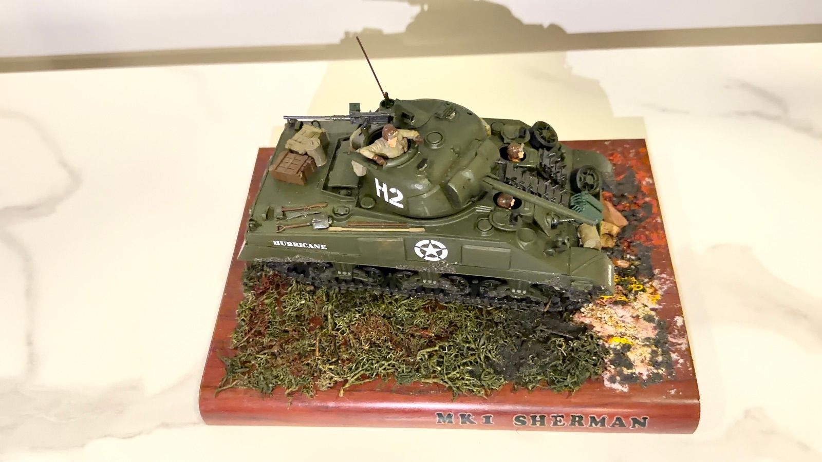 US WWII Sherman Mk1 tank with crew