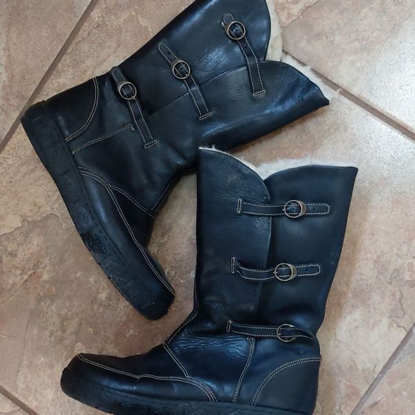 Women Tsonga. Black Leather Boots. Lined for Yaga SA