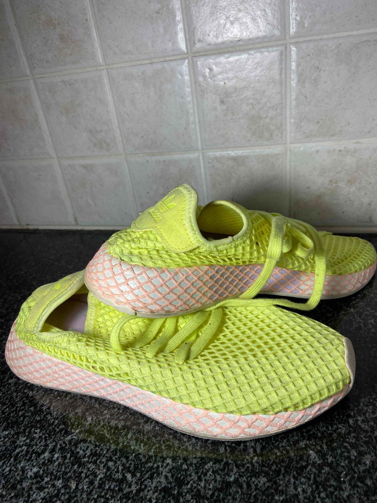 Adidas deerupt clearance neon yellow