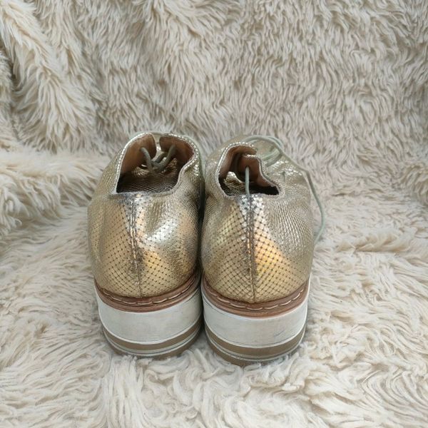 Yaga marketplace for preloved fashion