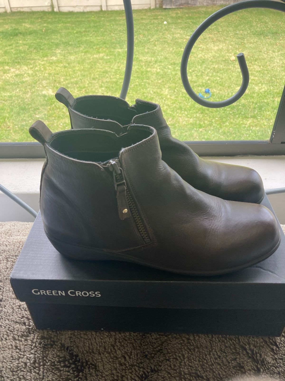 Women | Green Cross Leather Ankle Boots | YAGA