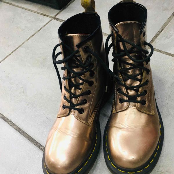 Women Dr Martens Vegan 1460 Chrome gold Th Yaga SA