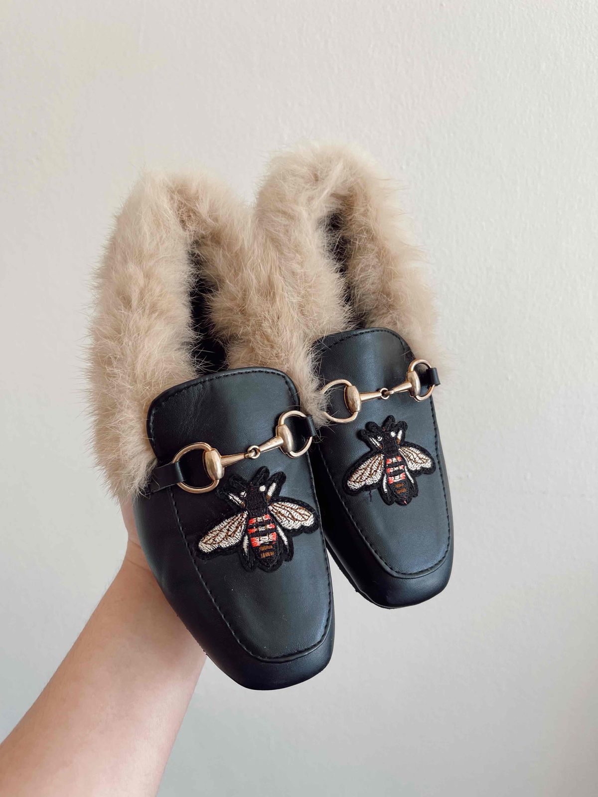 Gucci best sale fluffy loafers