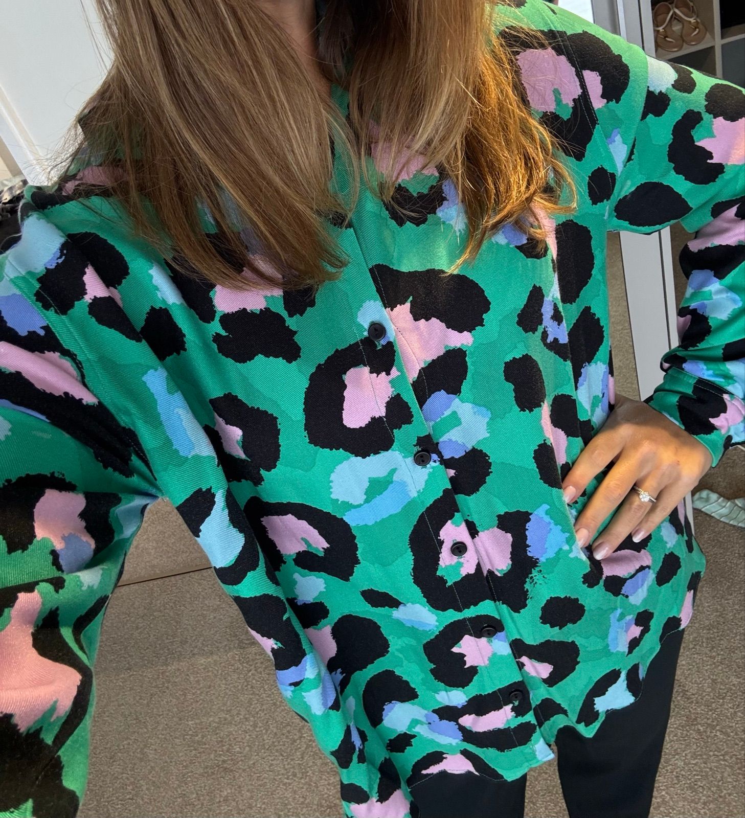 Women | Beautiful shirt with a small collar. Th | YAGA