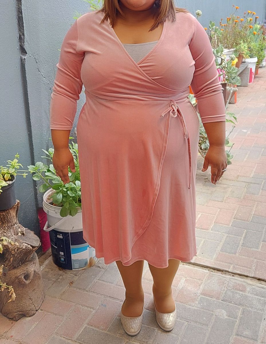 Women | Exact dusty pink velour dress. Wrap ill | YAGA Women | Exact dusty pink velour dress. Wrap ill | YAGA