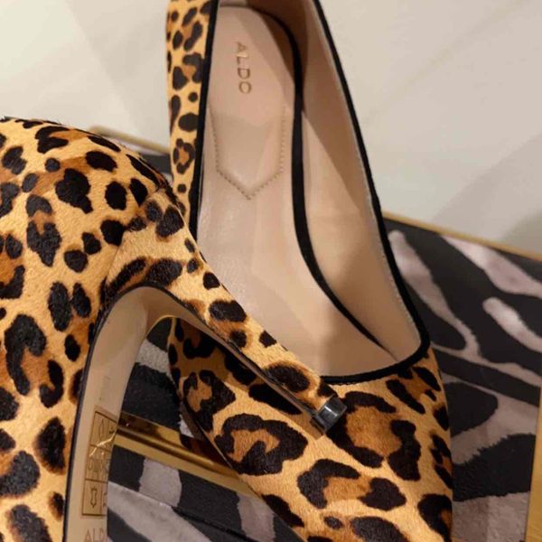 Women ALDO Leopard Print Court Heels. Pony ha Yaga SA