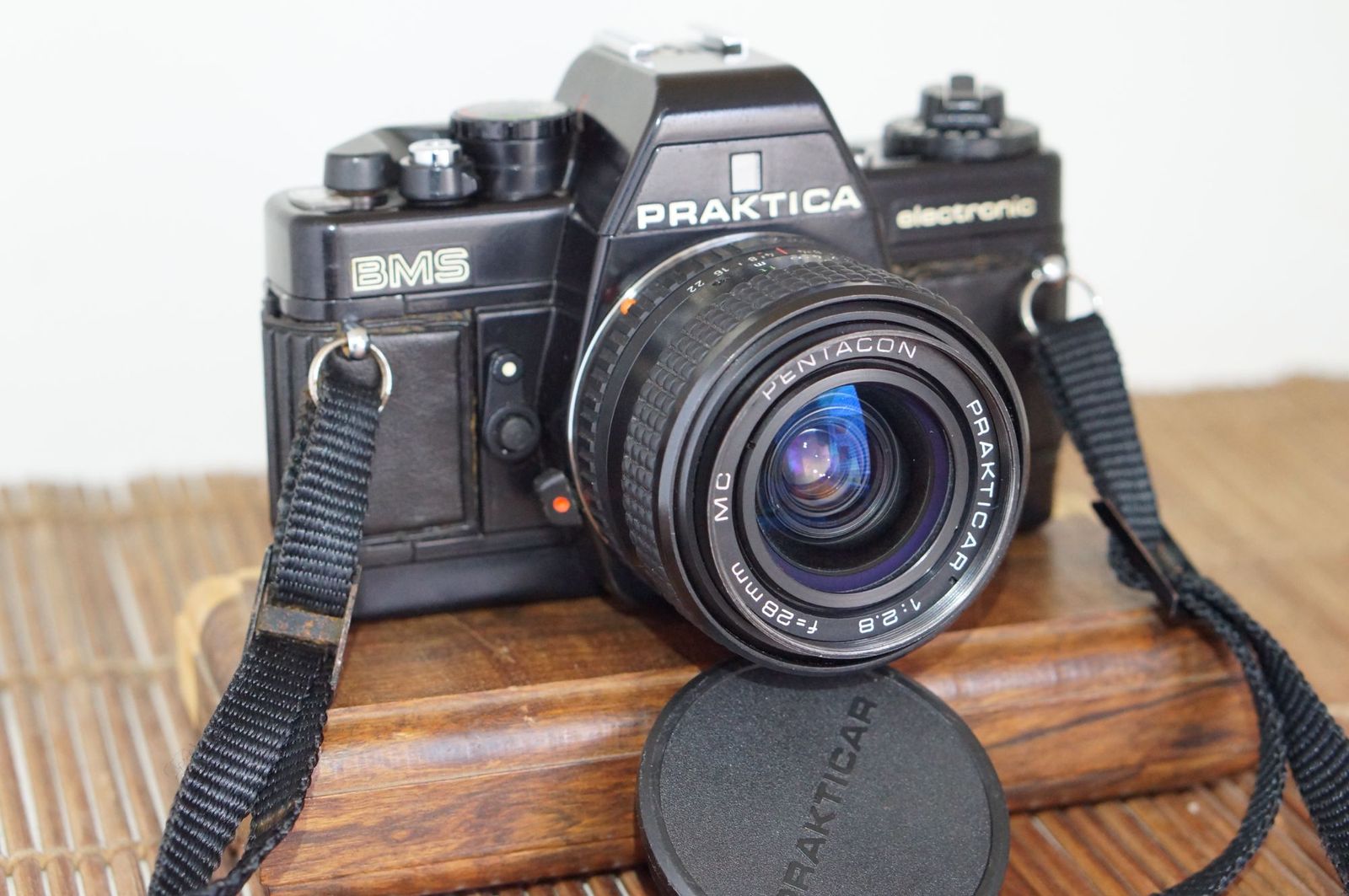 Technology Praktica BMS Electronic 35mm Film Camer YAGA