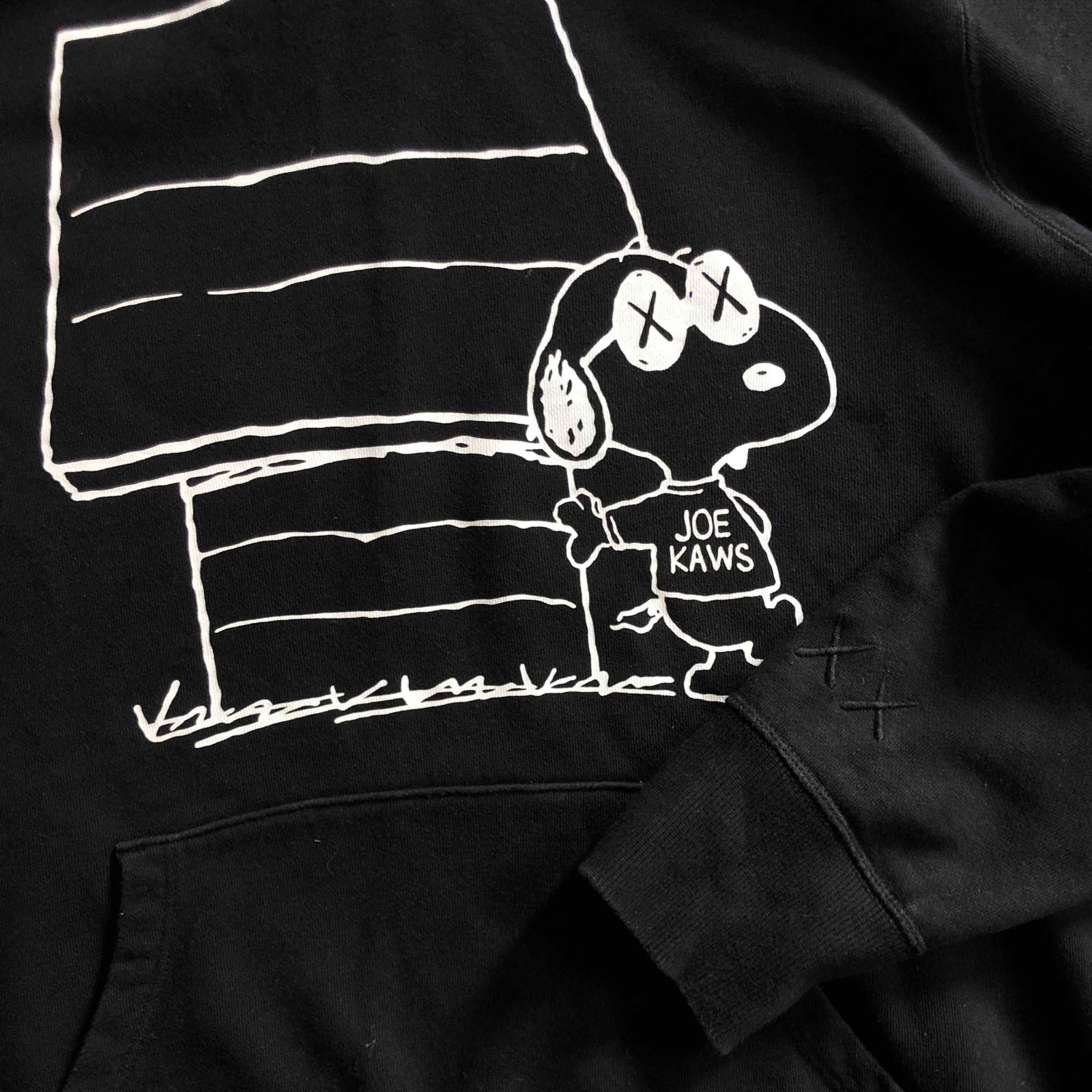 Kaws on sale snoopy sweater