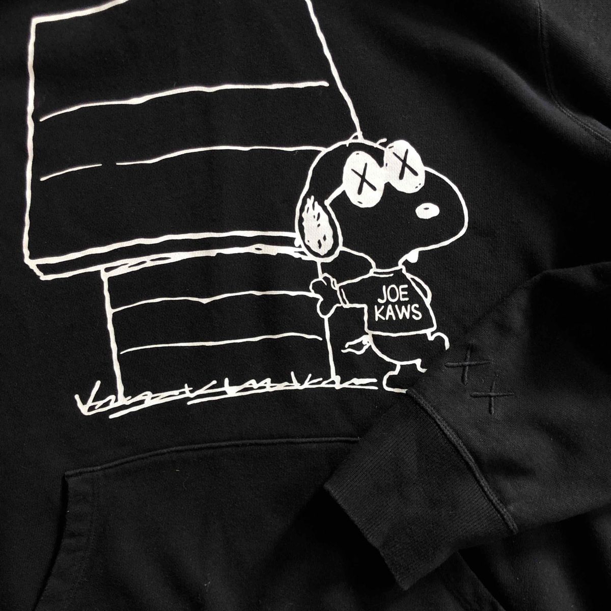 Kaws clearance snoopy hoodie