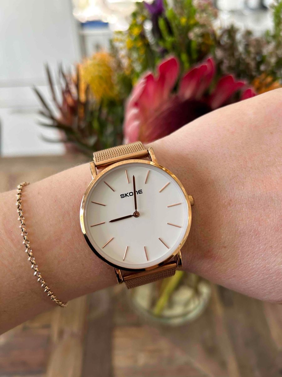 Women Skone ladies watch in good condition. B Yaga SA
