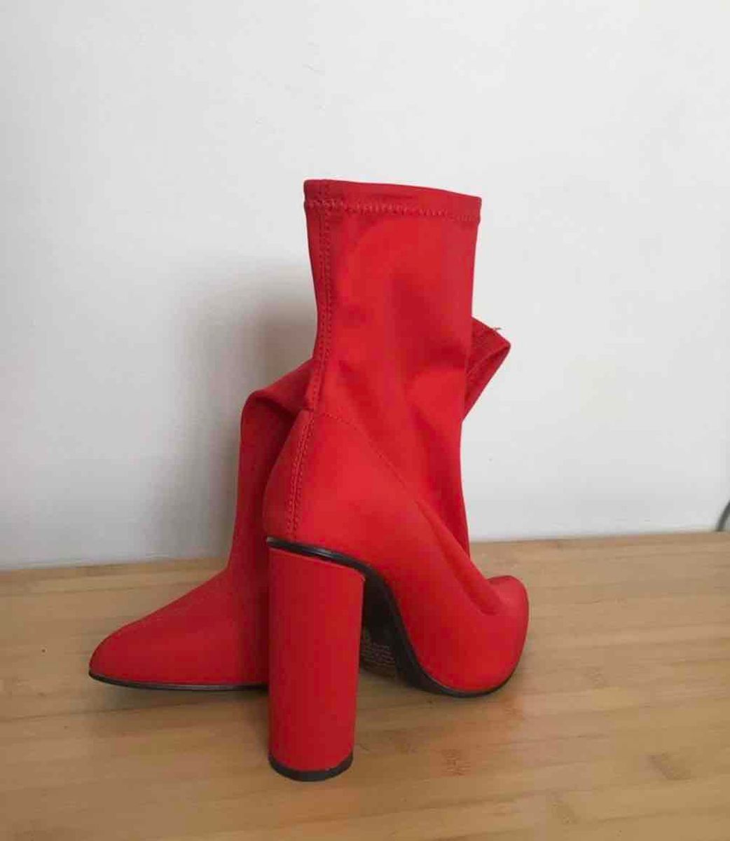 Red sock 2025 boots block heel