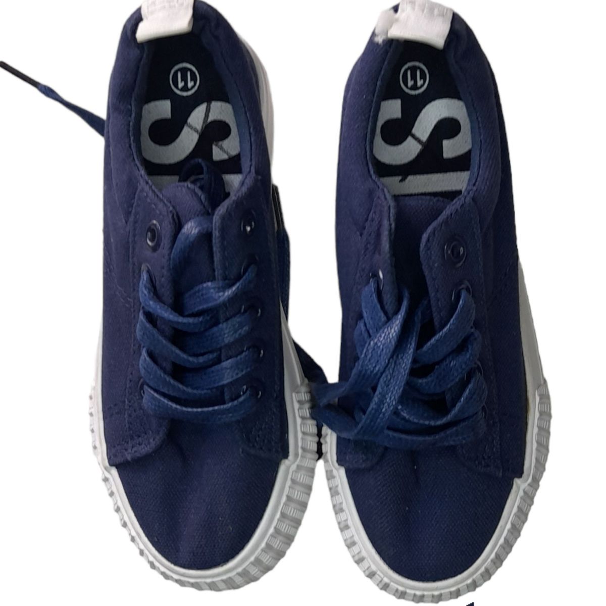 Foschini kidswear sales