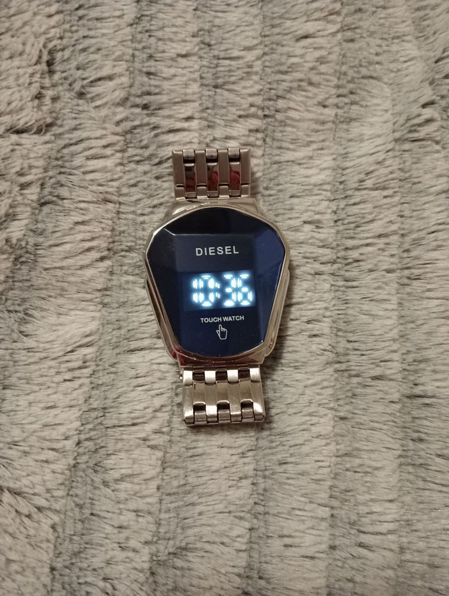 Diesel sales touch watch