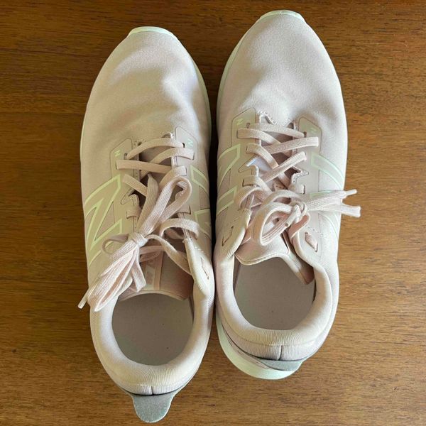 New balance 2025 24v1 sneaker