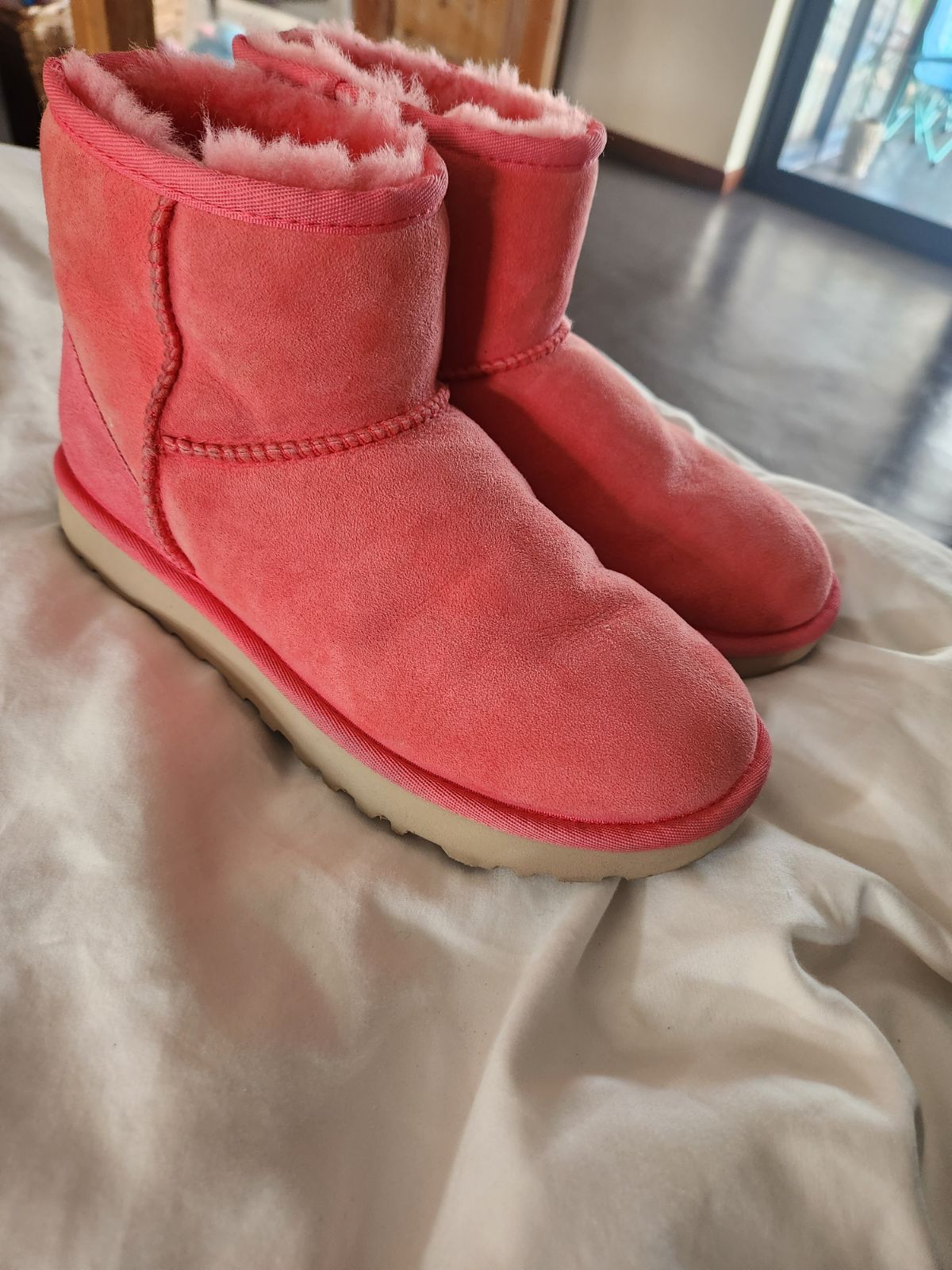 Coral clearance ugg boots