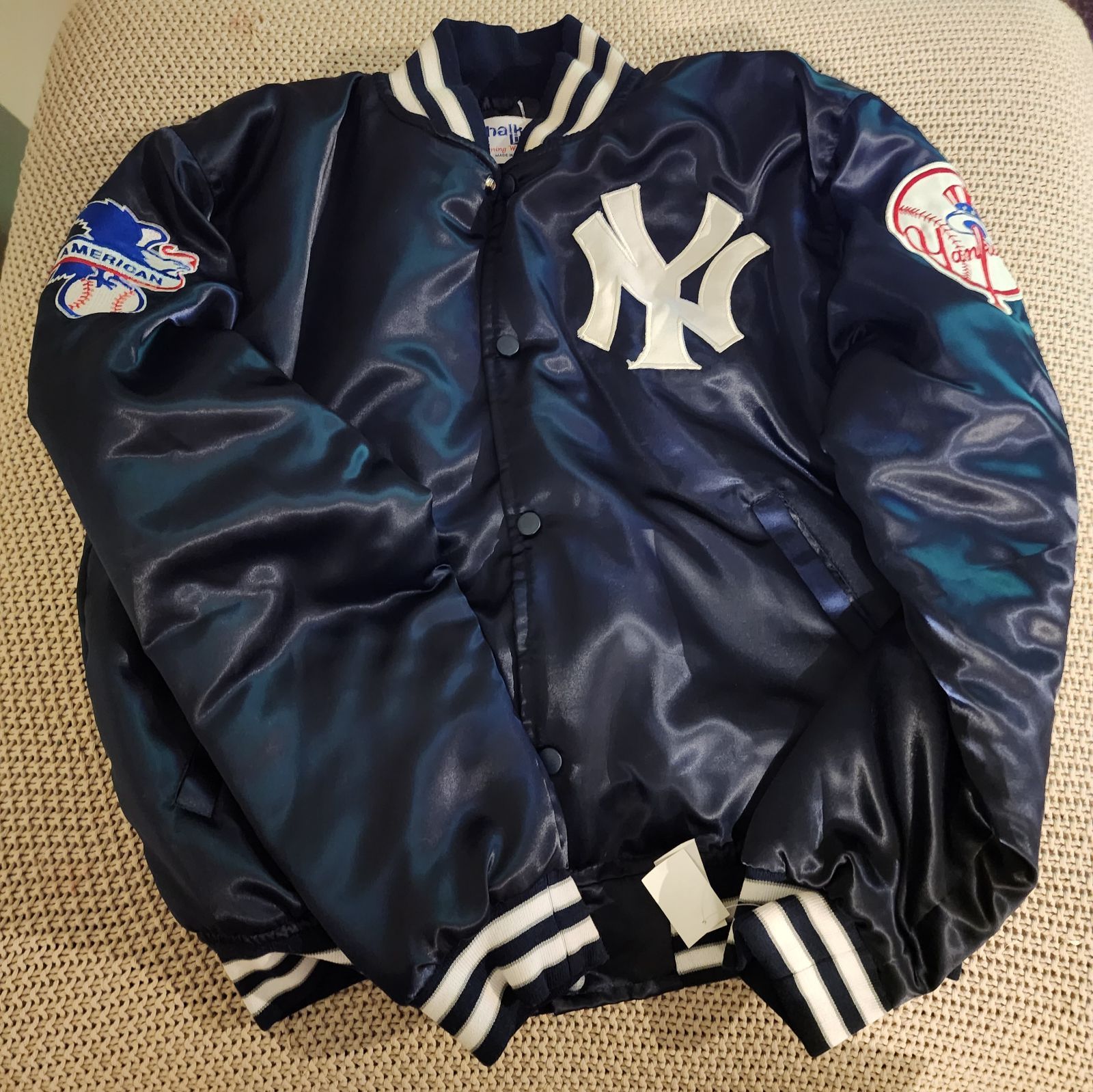90's NY YANKEES Baseball Jacket USA製 NY Yankees 90s Vintage Blue Satin MLB Bomber Jacket