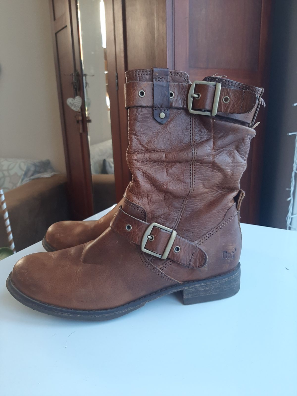 Women Caterpillar Midi Boots. Color Peanut. Yaga SA