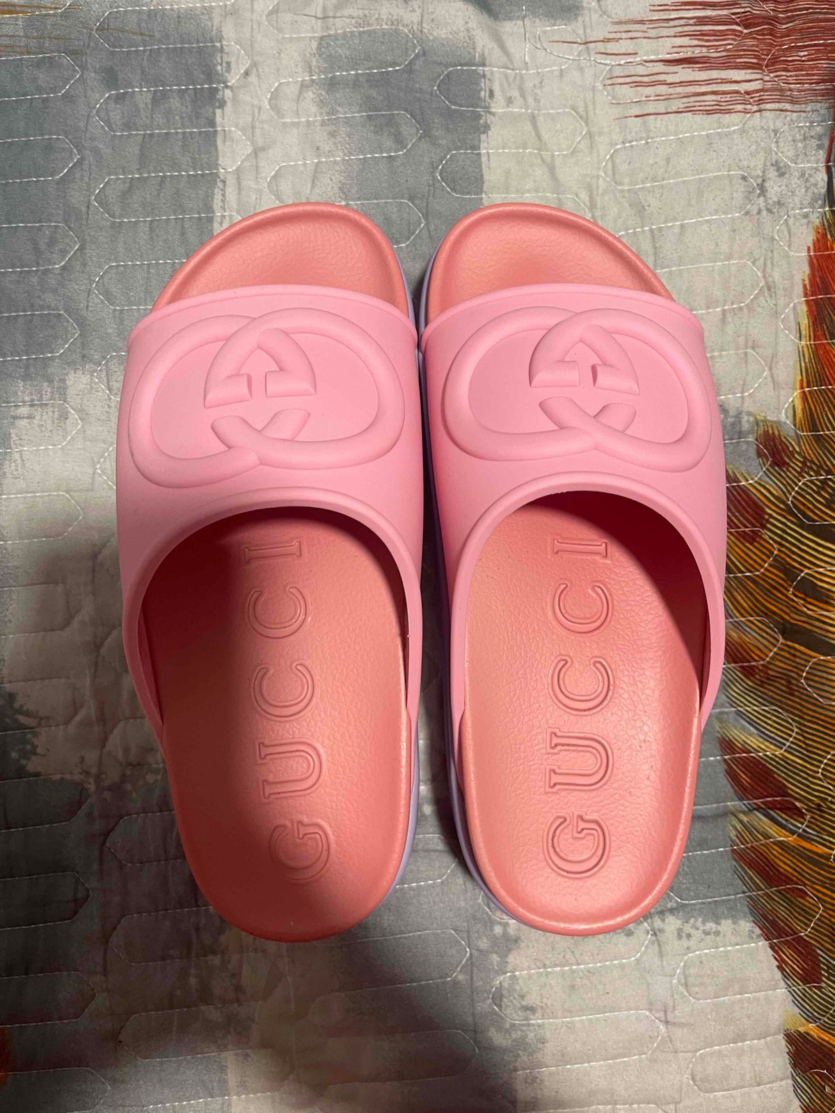 Fuchsia best sale gucci slides